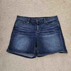 Lauren Conrad Women's Size 16 Sixteen Denim Shorts Distressed